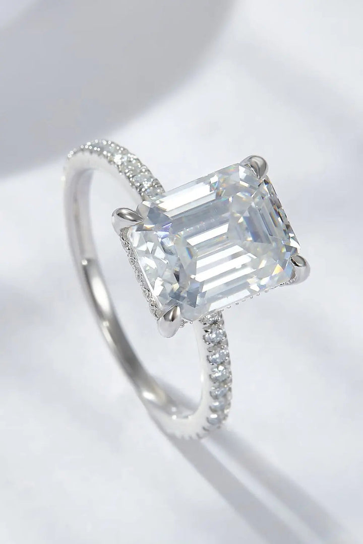 LOVCIA Emerald Cut 4 Carat Moissanite Side Stone Ring