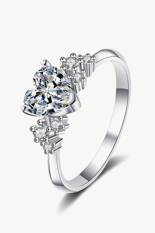 LOVCIA 1 Carat Moissanite Heart Ring