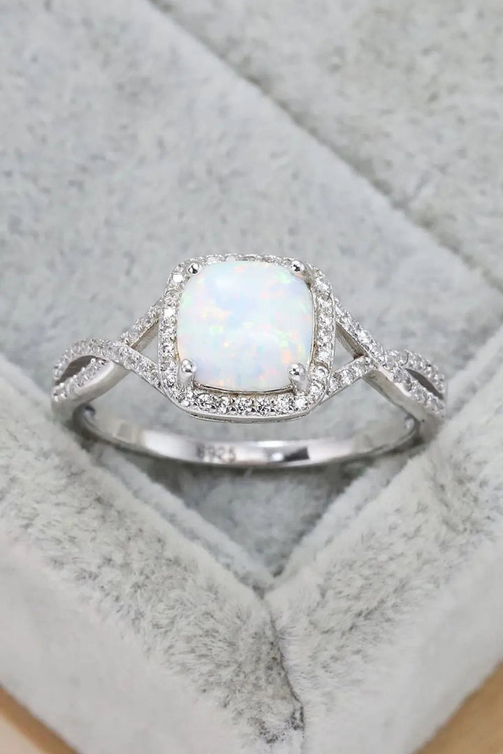 LOVCIA Opal Contrast Crisscross Ring