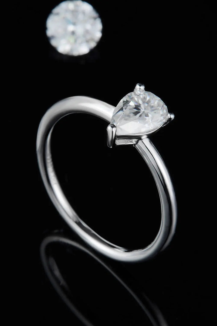 LOVCIA 1 Carat Moissanite 925 Sterling Silver Solitaire Ring